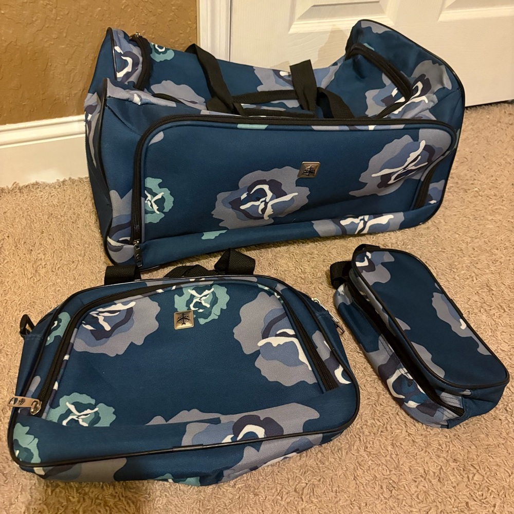 Floral luggage set